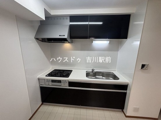apartment 埼玉県吉川市木売１丁目9-4 クレオメデス101