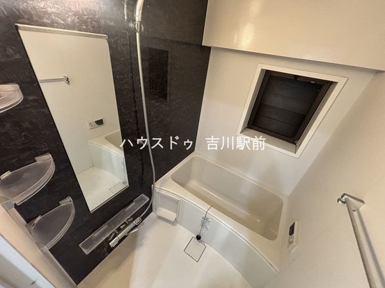 apartment 埼玉県吉川市木売１丁目9-4 クレオメデス101