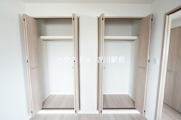 apartment 埼玉県吉川市木売１丁目9-4 クレオメデス101