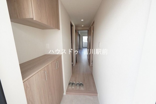 apartment 埼玉県吉川市木売１丁目9-4 クレオメデス101