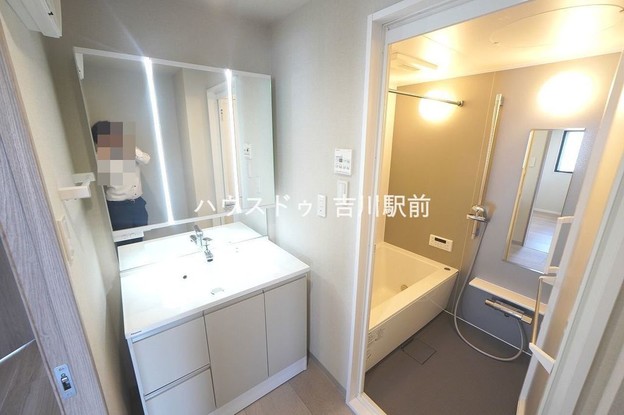 apartment 埼玉県吉川市木売１丁目9-4 クレオメデス101