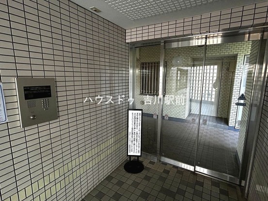 apartment 埼玉県吉川市木売１丁目9-4 クレオメデス101