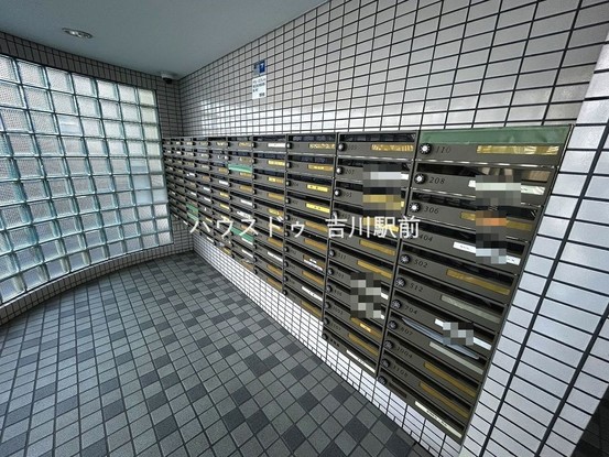apartment 埼玉県吉川市木売１丁目9-4 クレオメデス101