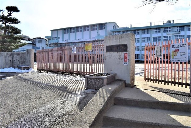apartment 宮城県仙台市青葉区葉山町
地図を見る