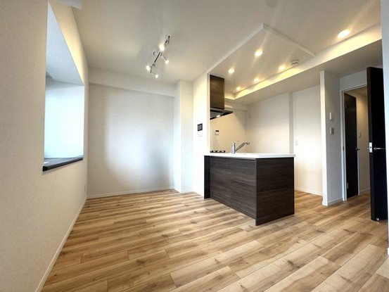 apartment 神奈川県横浜市神奈川区鶴屋町３丁目３２番地１３