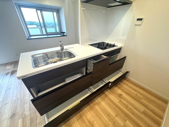 apartment 神奈川県横浜市神奈川区鶴屋町３丁目３２番地１３