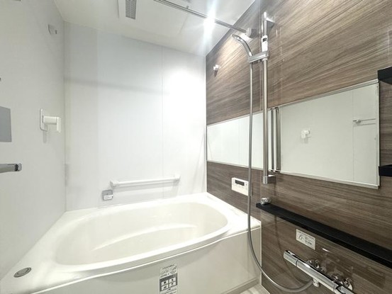 apartment 神奈川県横浜市神奈川区鶴屋町３丁目３２番地１３