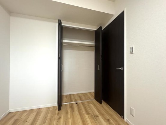 apartment 神奈川県横浜市神奈川区鶴屋町３丁目３２番地１３