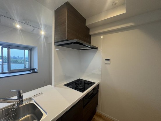 apartment 神奈川県横浜市神奈川区鶴屋町３丁目３２番地１３