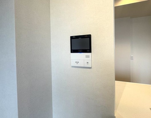 apartment 神奈川県横浜市神奈川区鶴屋町３丁目３２番地１３