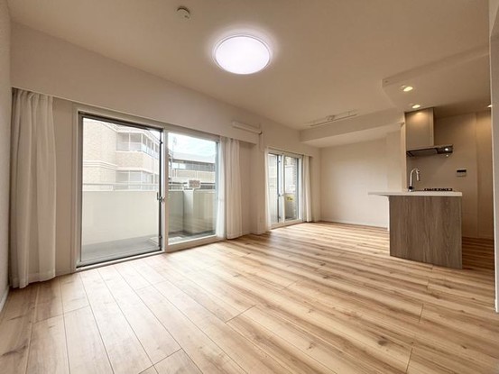 apartment 神奈川県横浜市神奈川区鶴屋町３丁目３２番地１３