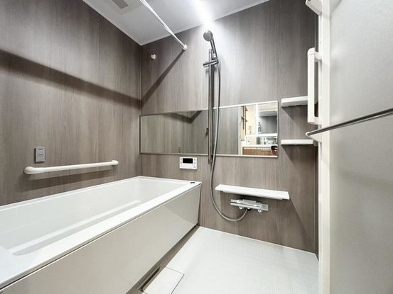 apartment 神奈川県横浜市神奈川区鶴屋町３丁目３２番地１３