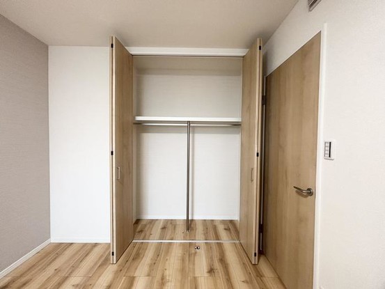 apartment 神奈川県横浜市神奈川区鶴屋町３丁目３２番地１３