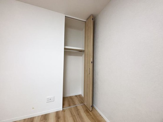 apartment 神奈川県横浜市神奈川区鶴屋町３丁目３２番地１３