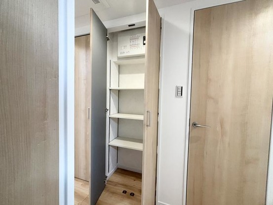 apartment 神奈川県横浜市神奈川区鶴屋町３丁目３２番地１３