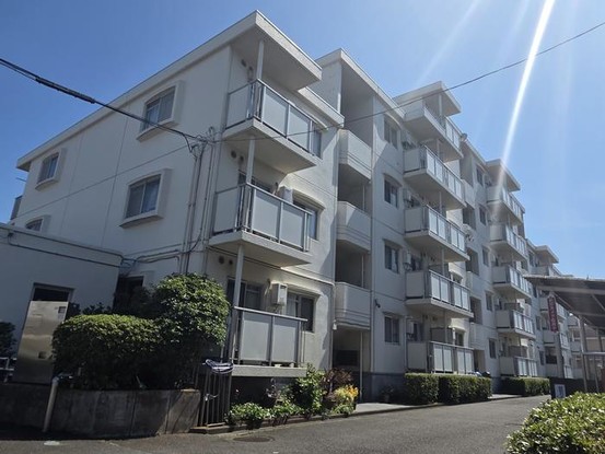 apartment 神奈川県横浜市神奈川区鶴屋町３丁目３２番地１３