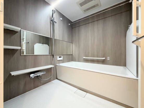 apartment 神奈川県横浜市神奈川区鶴屋町３丁目３２番地１３