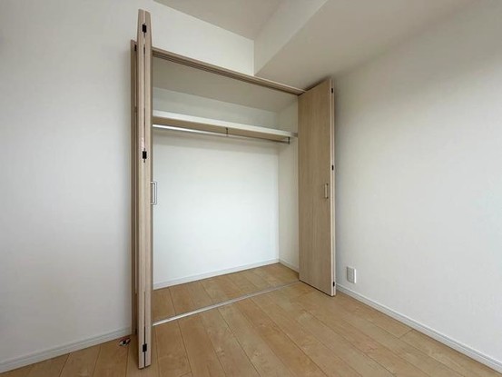 apartment 神奈川県横浜市神奈川区鶴屋町３丁目３２番地１３