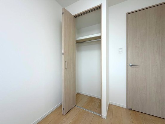 apartment 神奈川県横浜市神奈川区鶴屋町３丁目３２番地１３