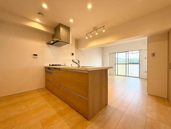 apartment 神奈川県横浜市神奈川区鶴屋町３丁目３２番地１３