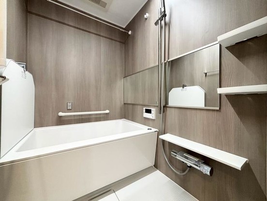 apartment 神奈川県横浜市神奈川区鶴屋町３丁目３２番地１３