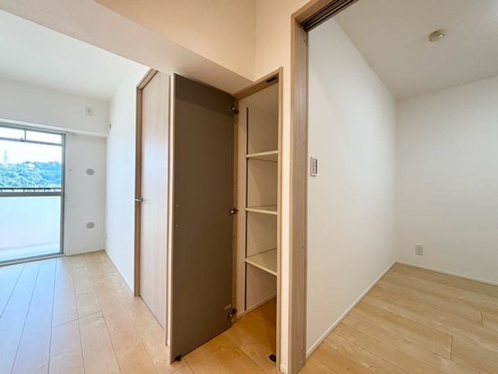 apartment 神奈川県横浜市神奈川区鶴屋町３丁目３２番地１３
