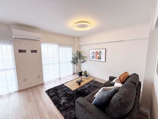 apartment 神奈川県横浜市西区高島２丁目14-17 クレアトール横浜ビル９階