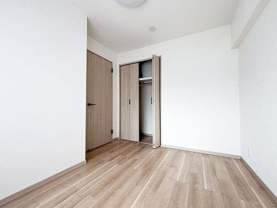 apartment 神奈川県横浜市西区高島２丁目14-17 クレアトール横浜ビル９階