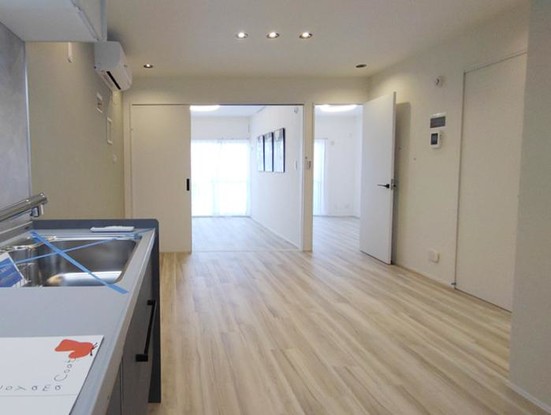 apartment 神奈川県横浜市西区高島２丁目14-17 クレアトール横浜ビル９階