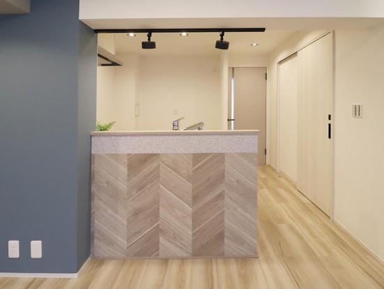 apartment 神奈川県横浜市西区高島２丁目14-17 クレアトール横浜ビル９階