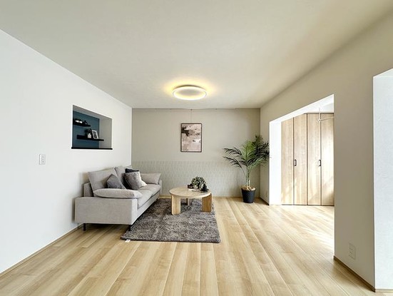 apartment 神奈川県横浜市西区高島２丁目14-17 クレアトール横浜ビル９階