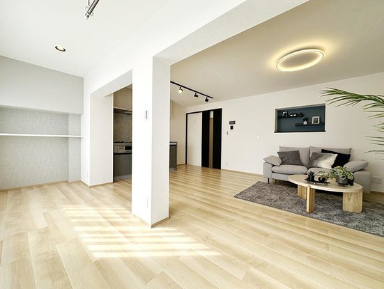 apartment 神奈川県横浜市西区高島２丁目14-17 クレアトール横浜ビル９階