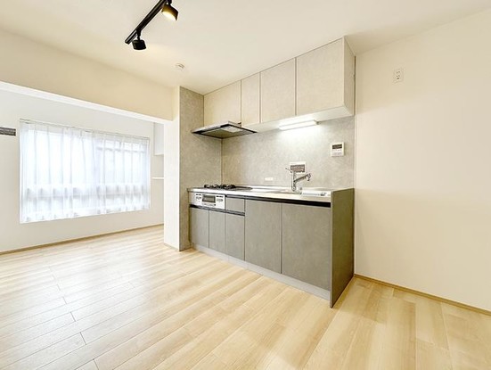 apartment 神奈川県横浜市西区高島２丁目14-17 クレアトール横浜ビル９階