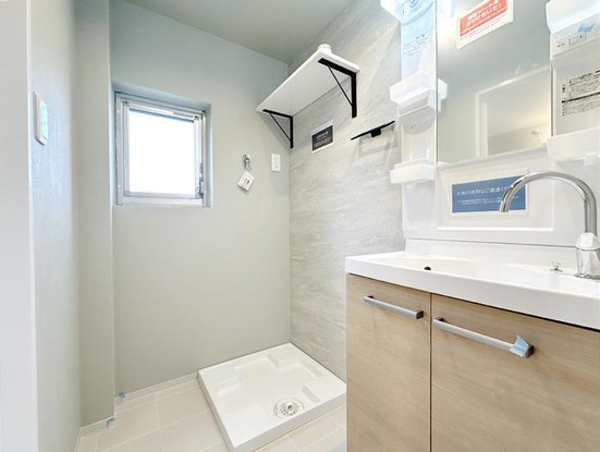 apartment 神奈川県横浜市西区高島２丁目14-17 クレアトール横浜ビル９階