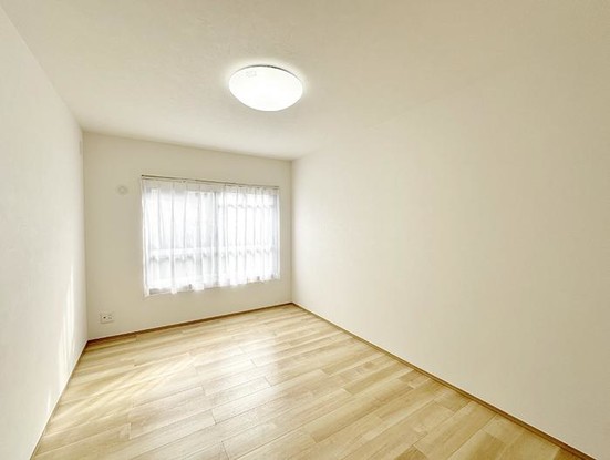 apartment 神奈川県横浜市西区高島２丁目14-17 クレアトール横浜ビル９階