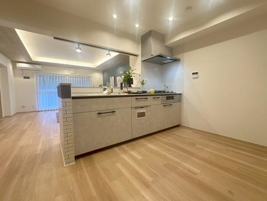 apartment 神奈川県横浜市西区高島２丁目14-17 クレアトール横浜ビル９階