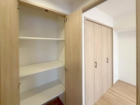 apartment 神奈川県横浜市西区高島２丁目14-17 クレアトール横浜ビル９階