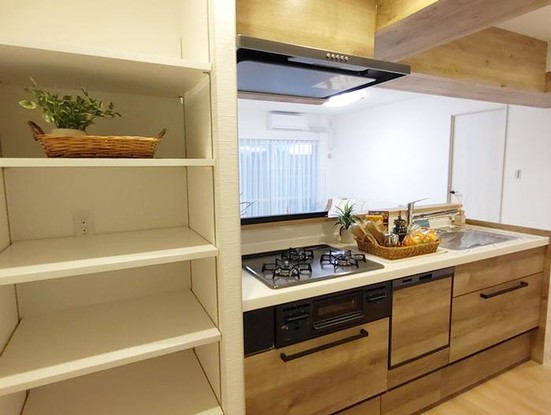 apartment 神奈川県横浜市西区高島２丁目14-17 クレアトール横浜ビル９階