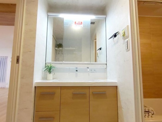 apartment 神奈川県横浜市西区高島２丁目14-17 クレアトール横浜ビル９階