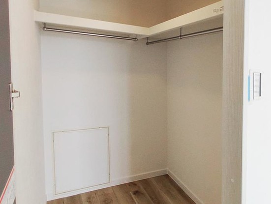apartment 神奈川県横浜市西区高島２丁目14-17 クレアトール横浜ビル９階