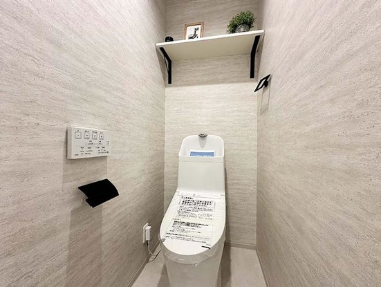 apartment 神奈川県横浜市西区高島２丁目14-17 クレアトール横浜ビル９階