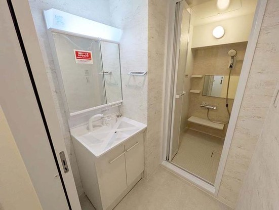 apartment 神奈川県横浜市西区高島２丁目14-17 クレアトール横浜ビル９階