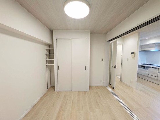apartment 神奈川県横浜市西区高島２丁目14-17 クレアトール横浜ビル９階