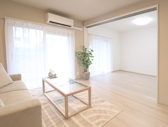 apartment 神奈川県横浜市西区高島２丁目14-17 クレアトール横浜ビル９階