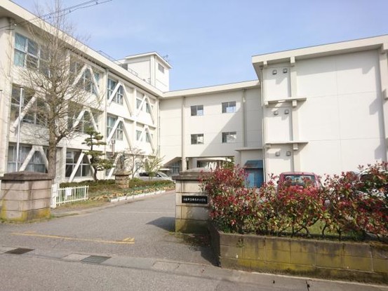 apartment 石川県小松市大領中町２丁目
地図を見る