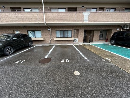 apartment 石川県金沢市割出町15-1　中村店舗