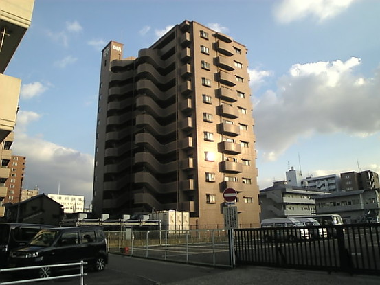 apartment 愛媛県松山市萱町６丁目
地図を見る