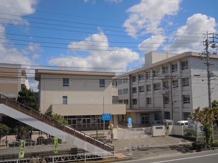 apartment 愛媛県松山市萱町６丁目
地図を見る