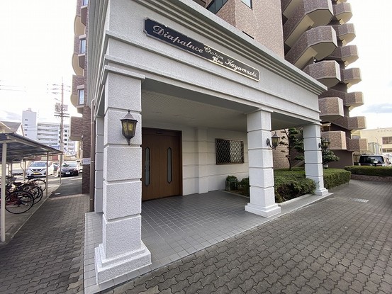 apartment 愛媛県松山市萱町６丁目
地図を見る