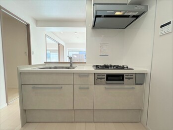 apartment 東京都足立区千住２丁目8-8 熊倉ﾋﾞﾙ2nd 1F